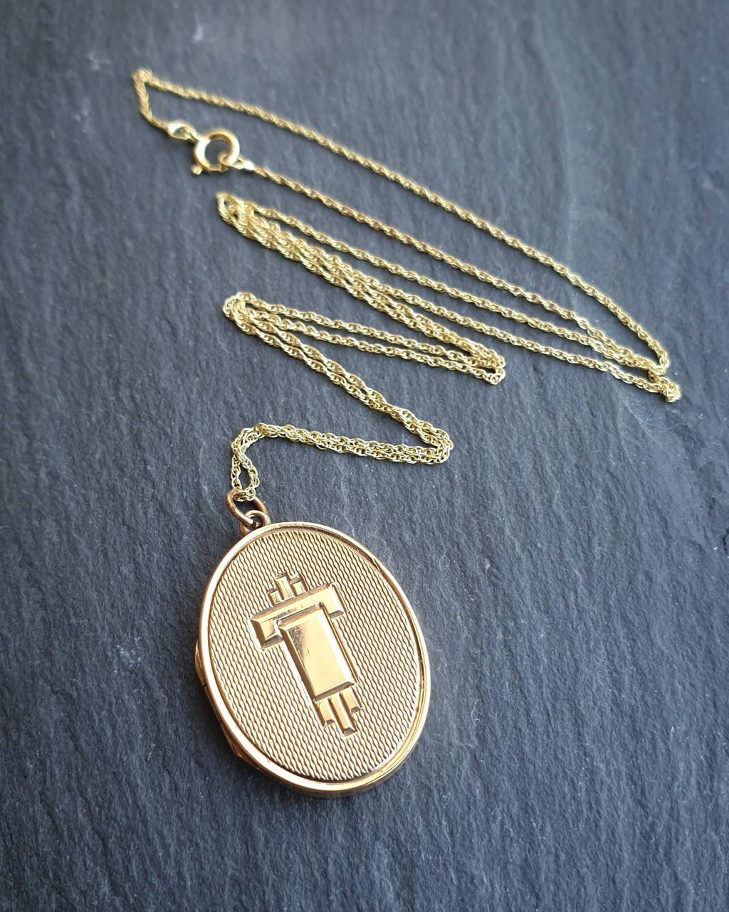 Vintage 9ct Gold Art Deco LOCKET - Chester Hallmark 1955 with 18" Chain - 4.7g