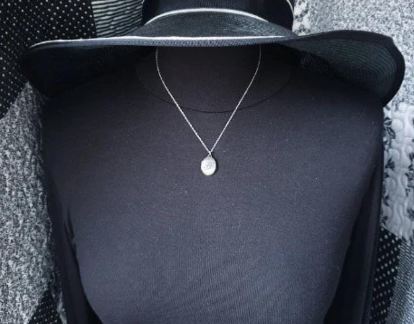 Vintage OVAL SILVER LOCKET - Engraved with 'From dad on your 21st' with 18" Chain - 3.3g
