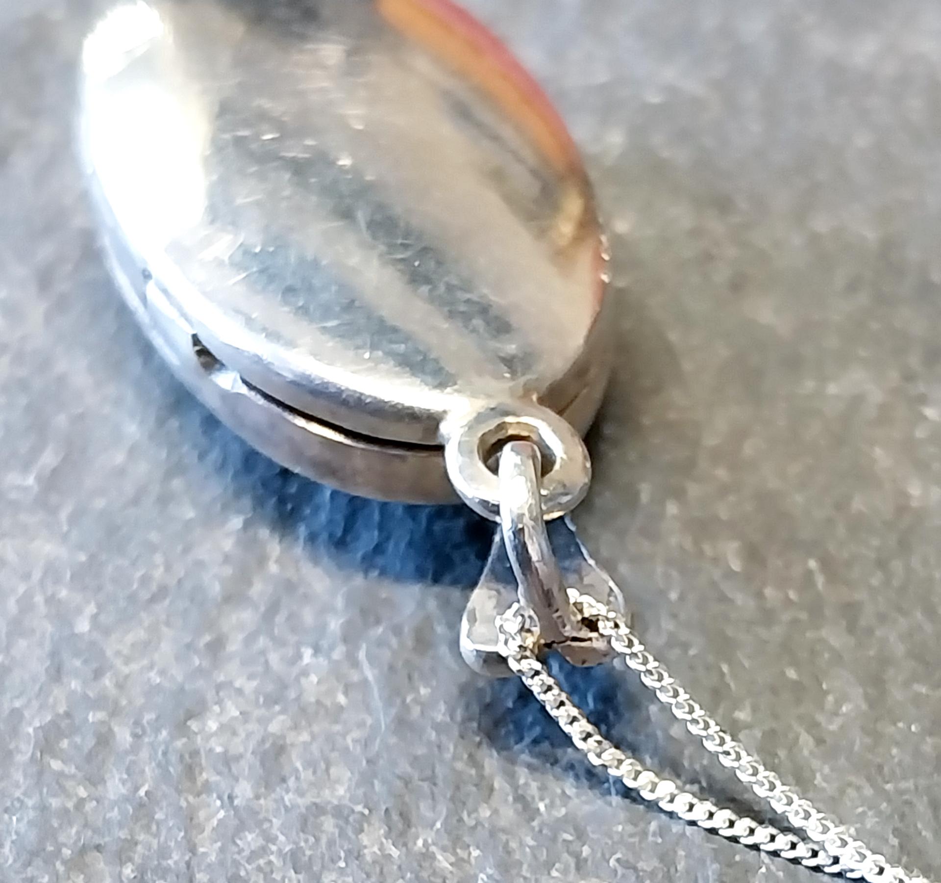 Vintage STERLING SILVER LOCKET with Amethyst Gemstone on 18" Chain - 11.1g