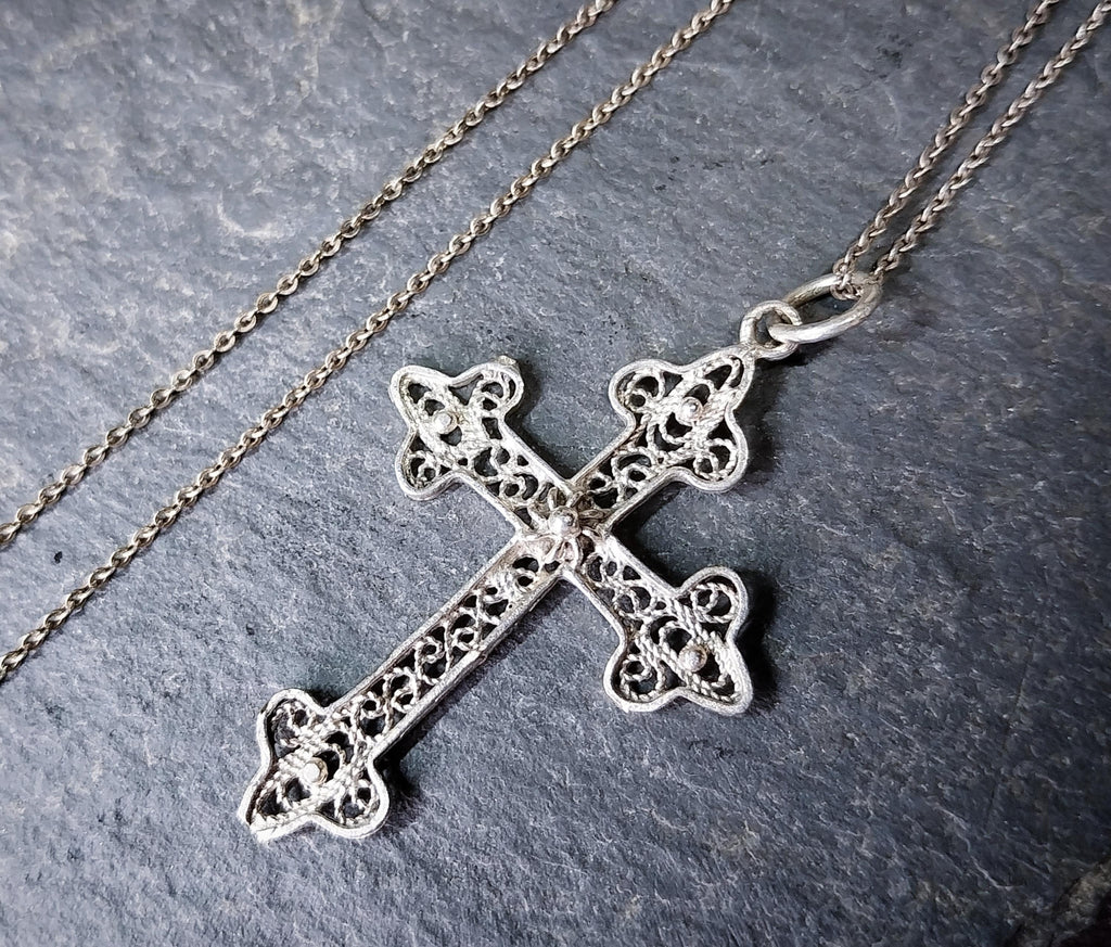 Antique Filigree Cross Crucifix on 18" Sterling Silver Chain - 3.3g