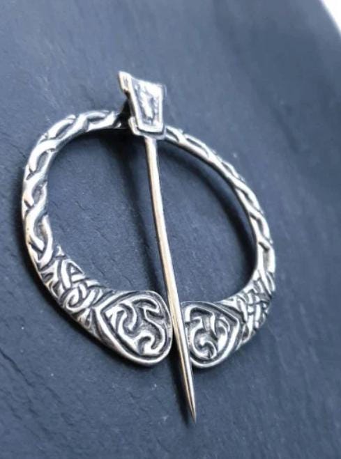 Robert Allison PENNANULAR BROOCH - Scottish Silver Shawl Pin c.1952 - 9.9g
