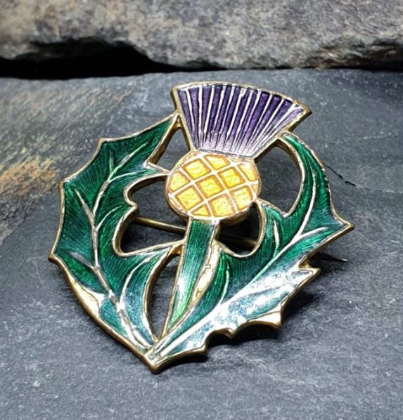 Vintage Enamel Brooch BROOCH - Scottish Thistle - 5.7g