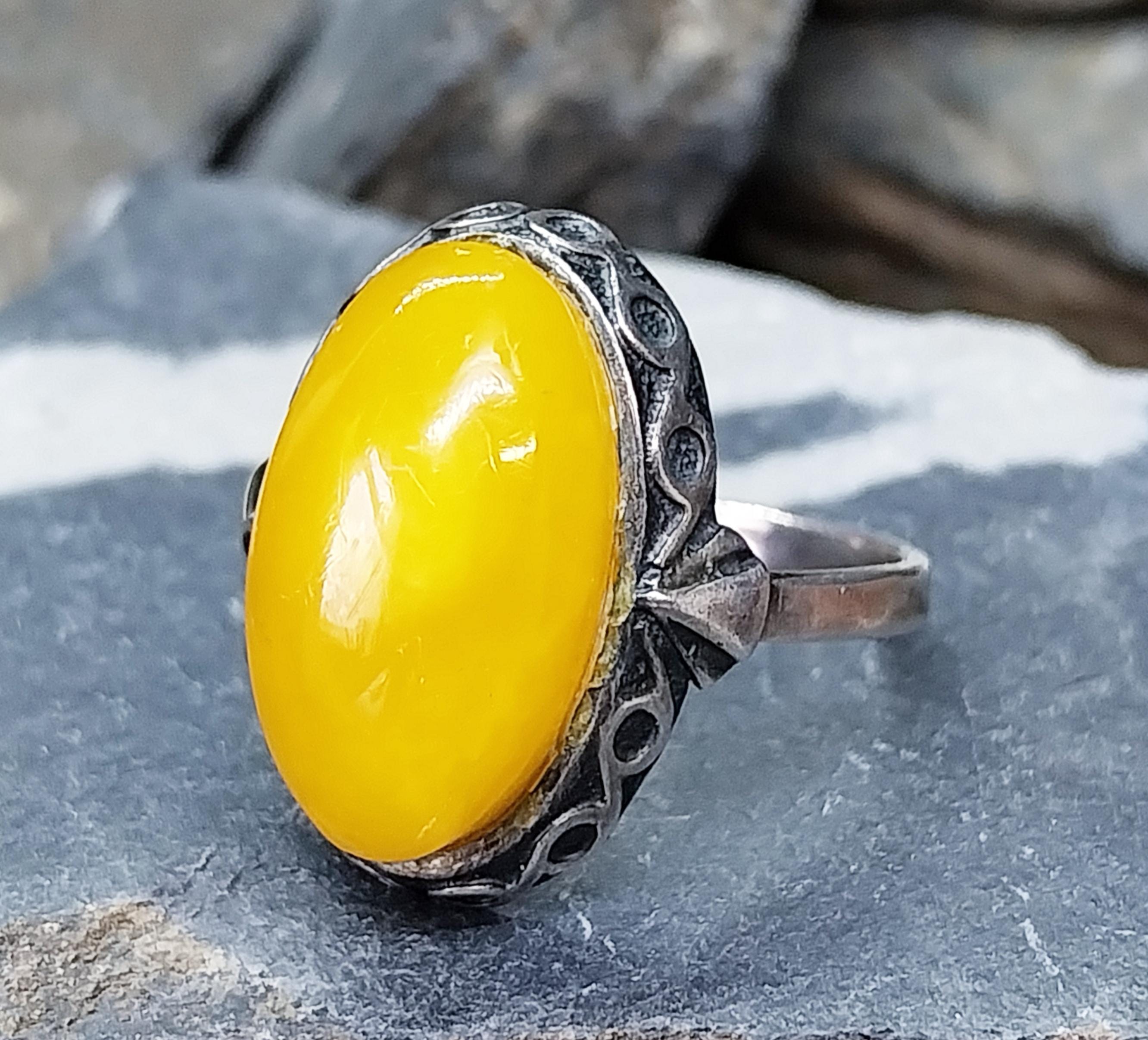 Vintage Butterscotch AMBER Sterling Silver Ring - uk size P (7.5) - 4.3g