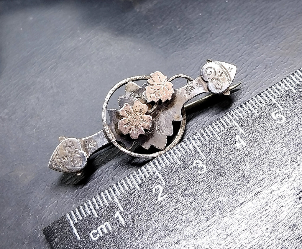VICTORIAN tique Sweetheart Brooch - Sterling Silver Chester c 1896 - 4g