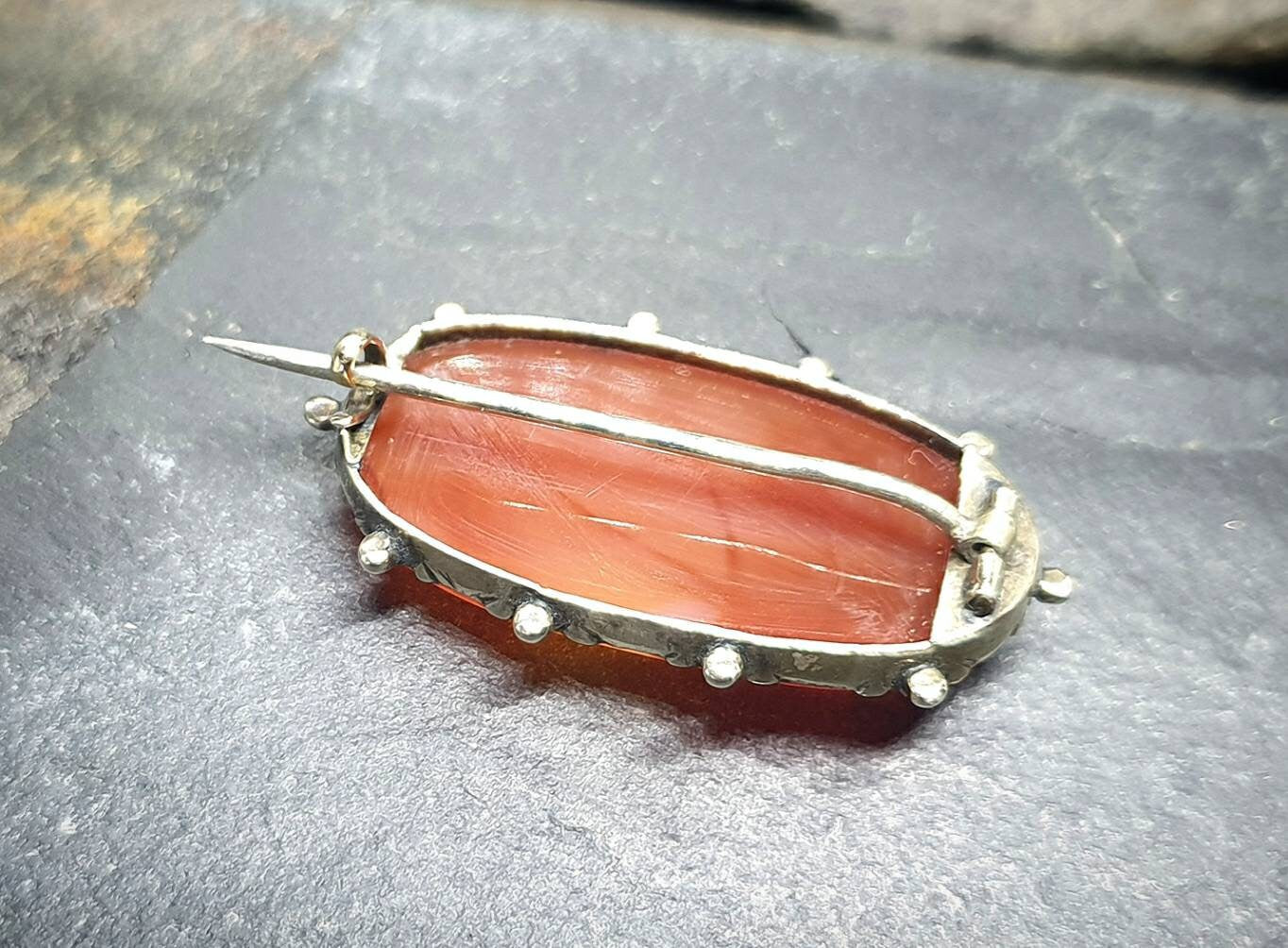 Antique 9ct GOLD CARNELIAN BROOCH - Victorian, Georgian - 5g