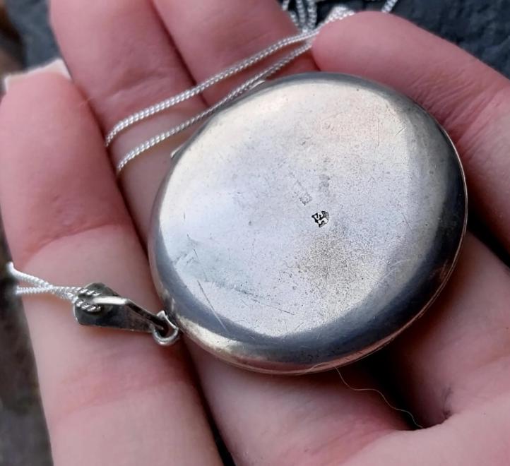 Huge Silver CIRCULAR LOCKET Necklace - Double Rose with 20" Chain - Joseph Smith - 10.9g