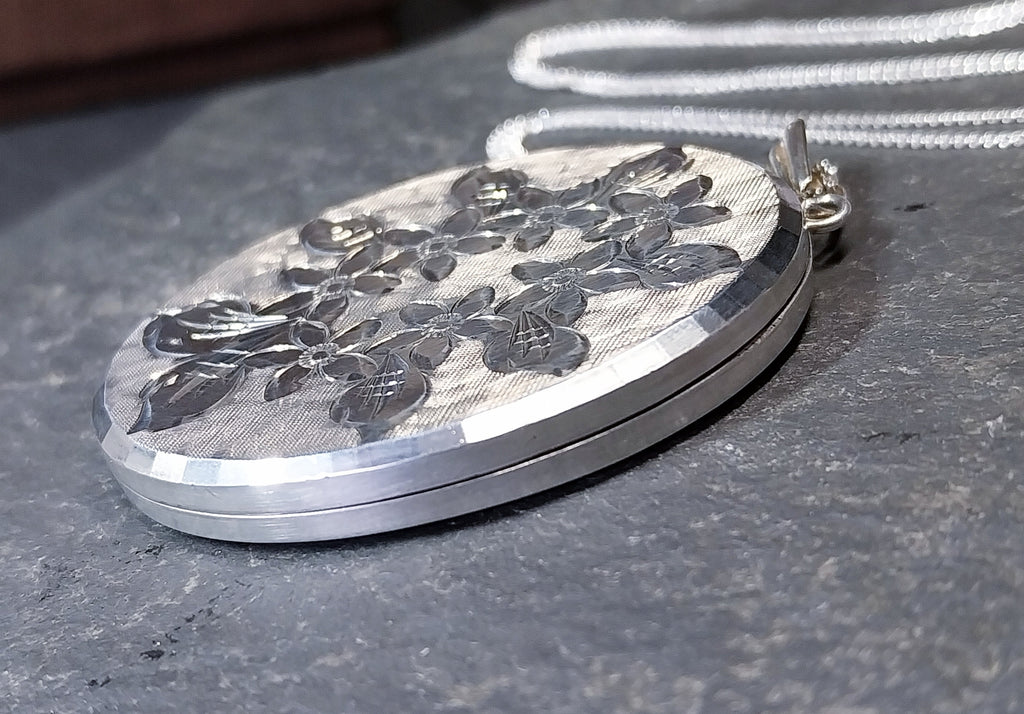 Huge Georg Jensen SILVER LOCKET Necklace, 7 Flowers on  20" Chain - 16.7g