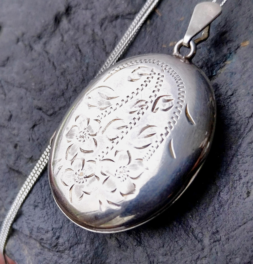 Large Vintage Silver LOCKET Necklace - Joseph Smith on 18" Sterling Chain - 10.4g