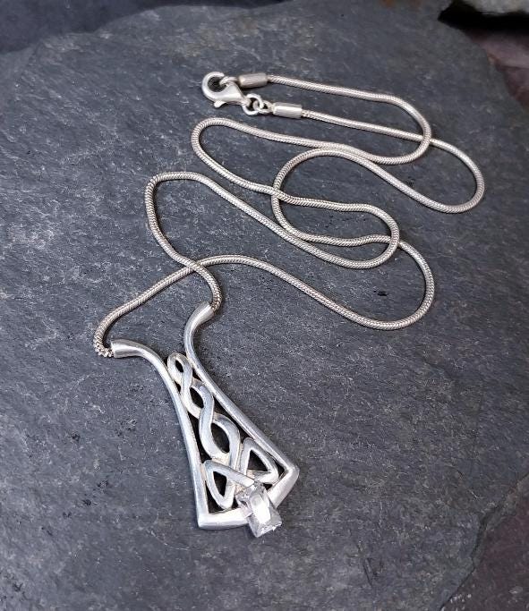 Vintage Sterling Silver Celtic PENDANT NECKLACE on 16" - 8.3g