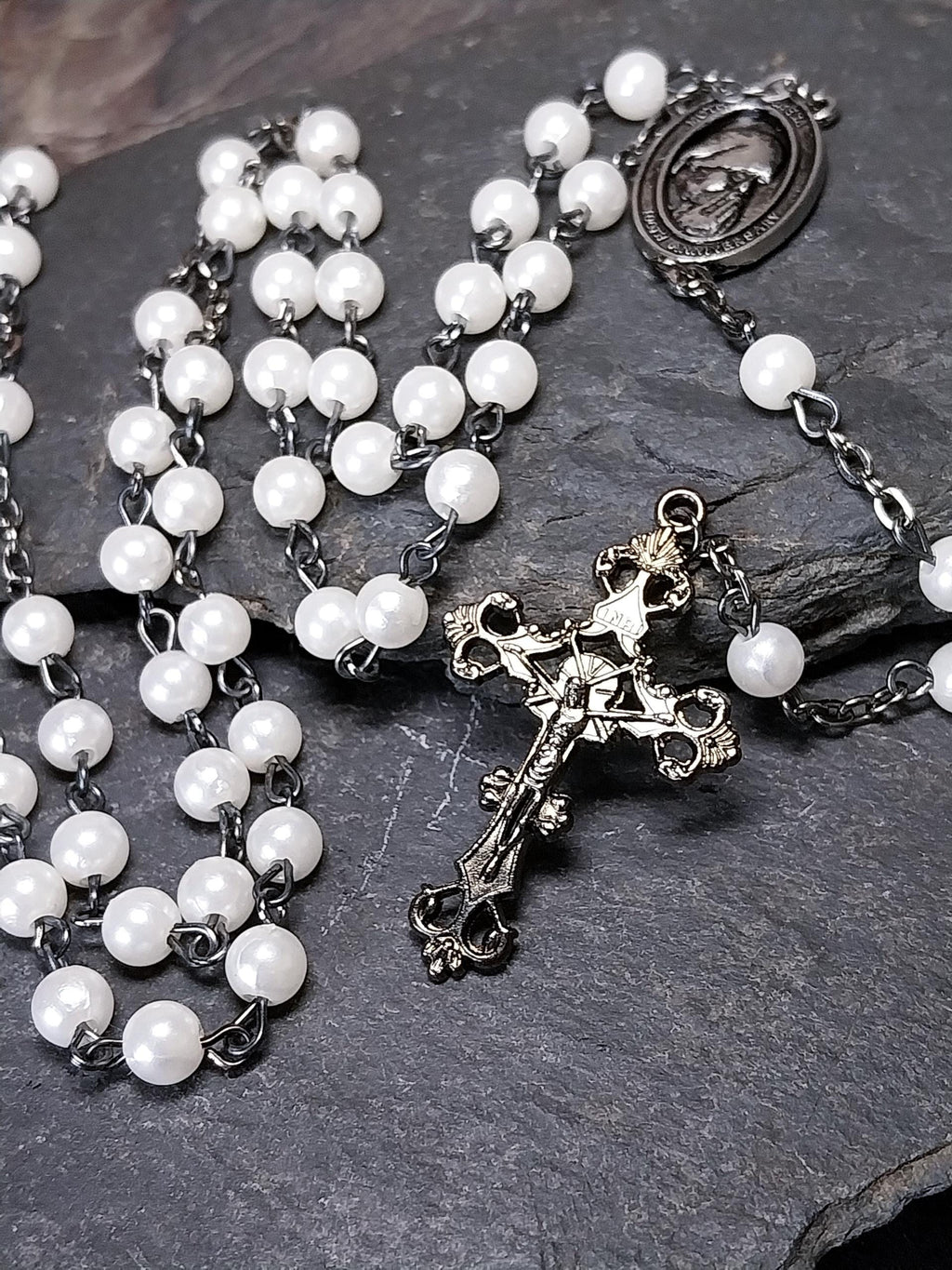 Vintage Milky White ROSARY Beads - Small Vintage Old Prayer Beads and crucifix - 28" 17g