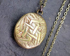 ANTIQUE Oval LOCKET - Pinchbeck Gilt on 18" Chain - 7.6g