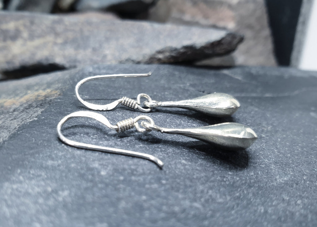 Vintage Sterling Silver Teardrop EARRINGS - Long Dangling  - 1.7g
