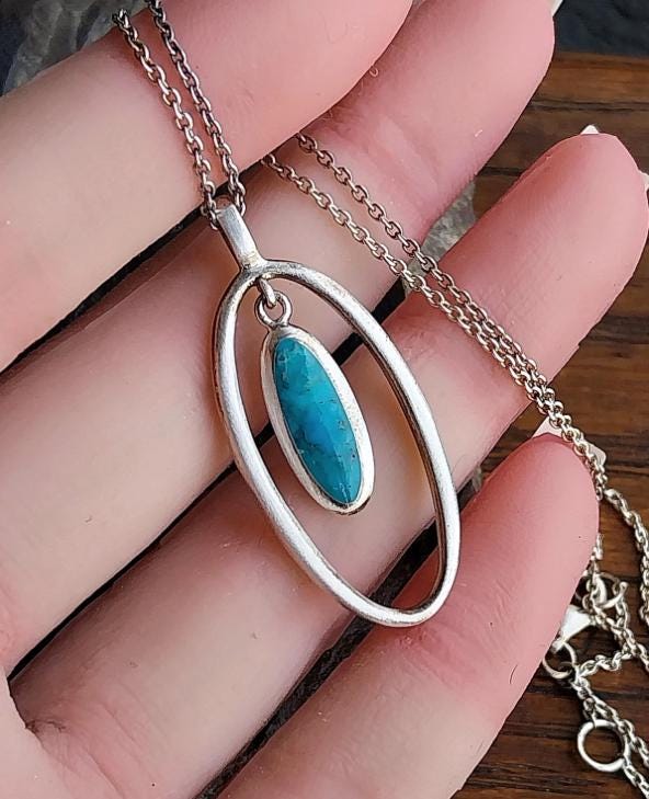 Vintage Turquoise Pendant Necklace - on 17" silver chain - 5.5g