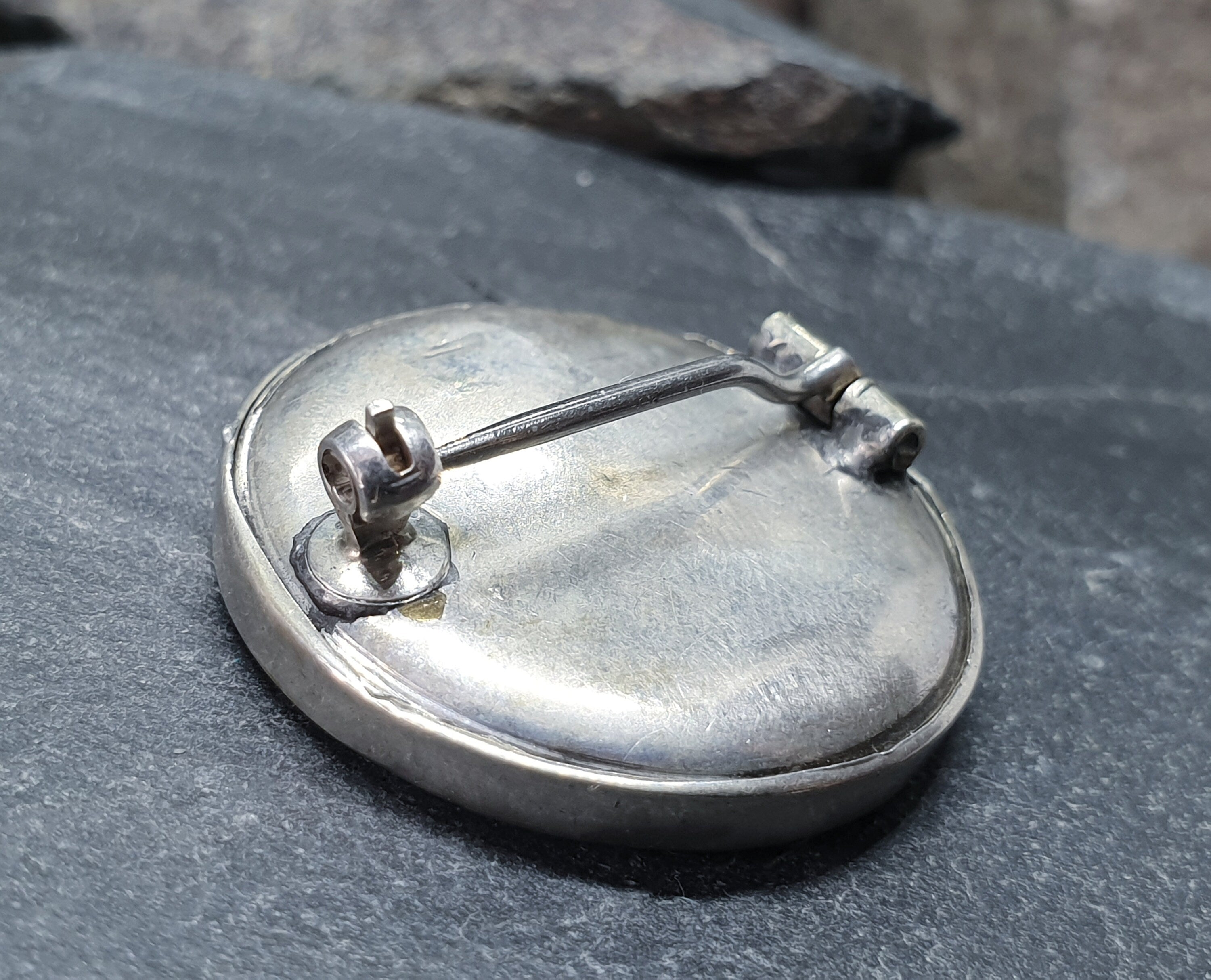 Sterling Silver Circular Brooch  - Round Button style - 8.5g