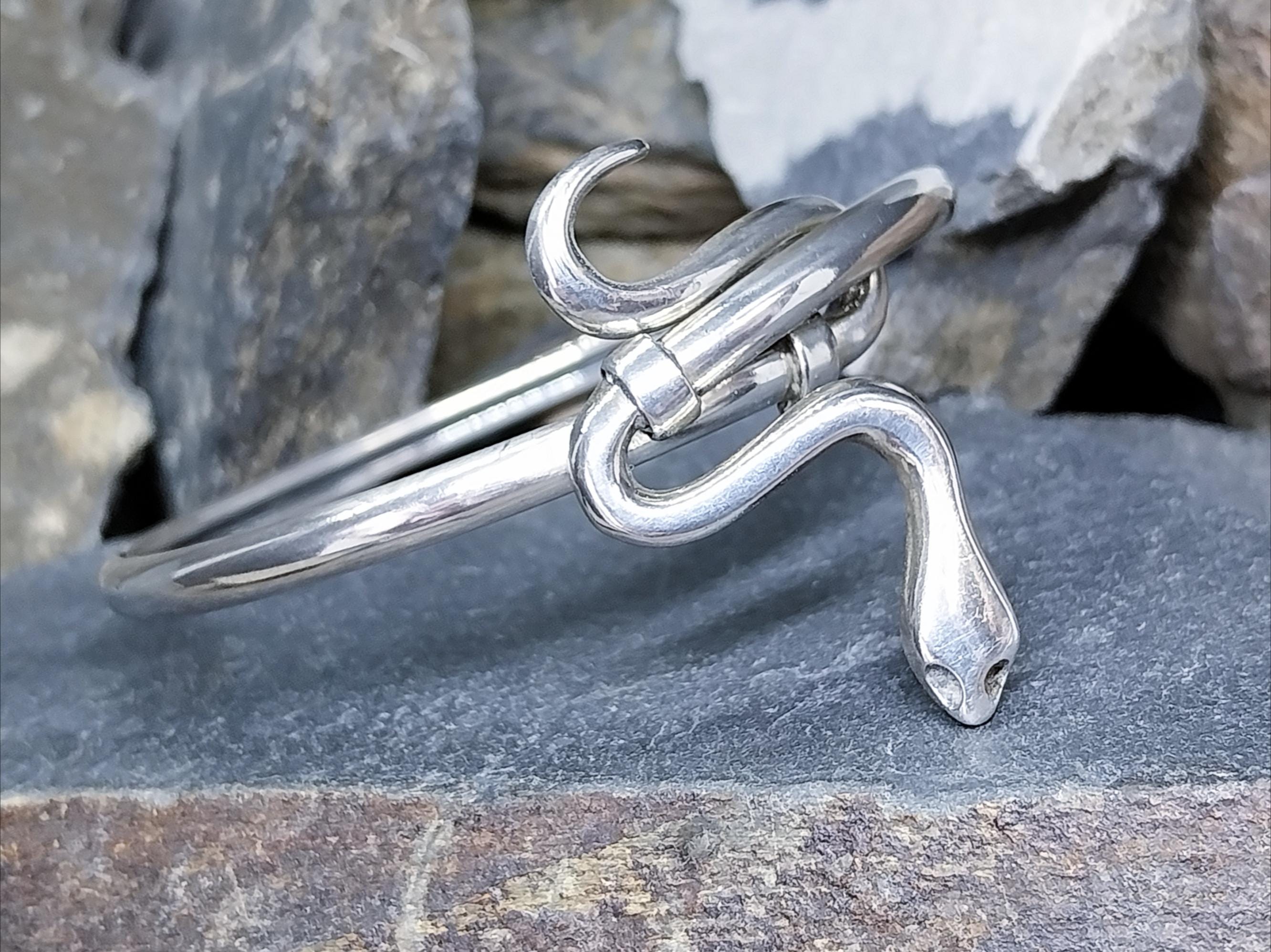 VintageSterling Silver SNAKE Bangle Bracelet - Serpent Design - 10g
