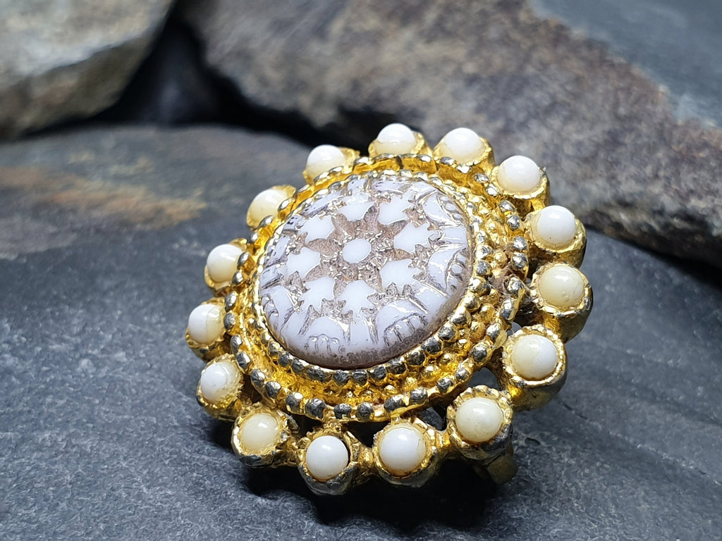 Vintage Circular BROOCH - Gold Tone with Faux Seed Pearls - 11.7g