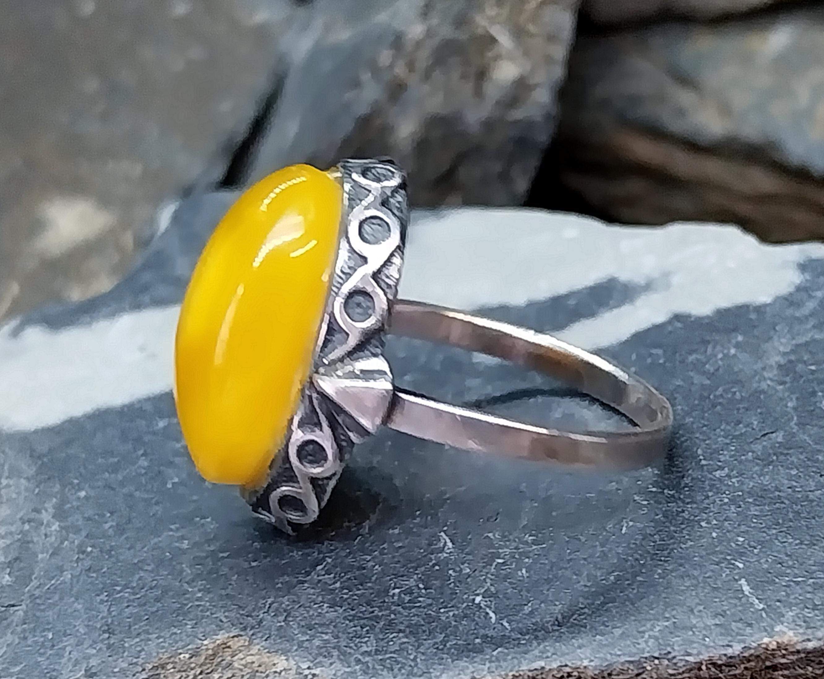 Vintage Butterscotch AMBER Sterling Silver Ring - uk size P (7.5) - 4.3g