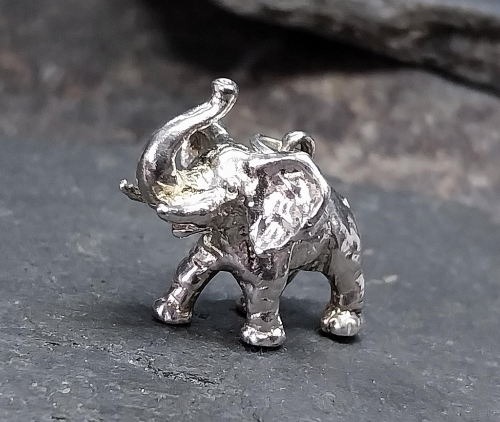 Vintage Silver ELEPHANT Charm or Pendant - 6.2g