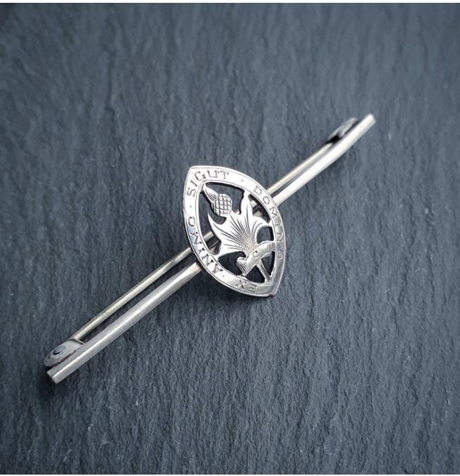 Vintage SILVER Bar Brooch Sweetheart with Thistle - Thomas Fattorini - 2.5g