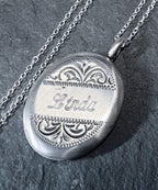 STERLING SILVER Locket Necklace - Engraved 'Linda' - with 18" Chain - 5g