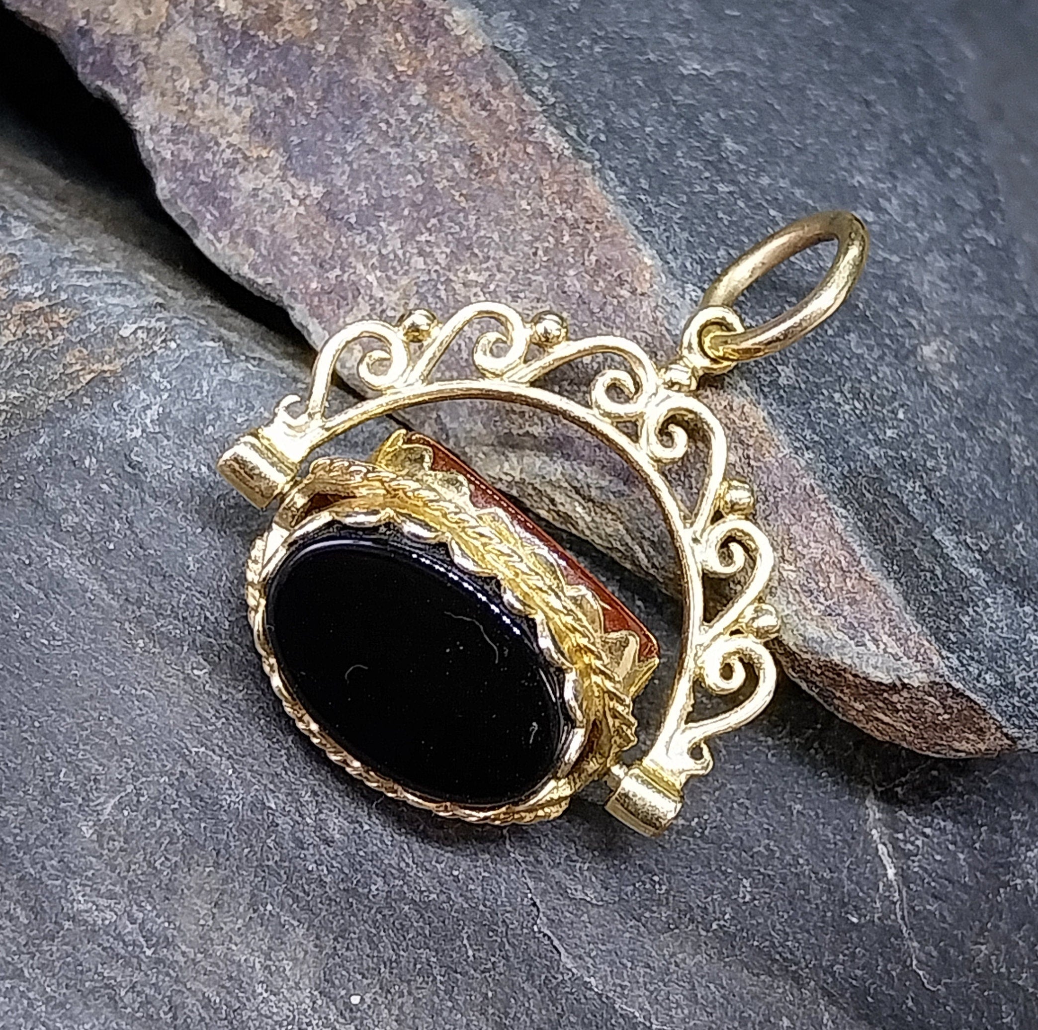 9ct GOLD Triple Spinner Watch Fob Pendant - Bloodstone, Onyx & Carnelian - 5.6g