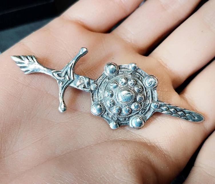 Vintage Silver KILT PIN Brooch - Sword with Shield - Sterling Silver - 7g