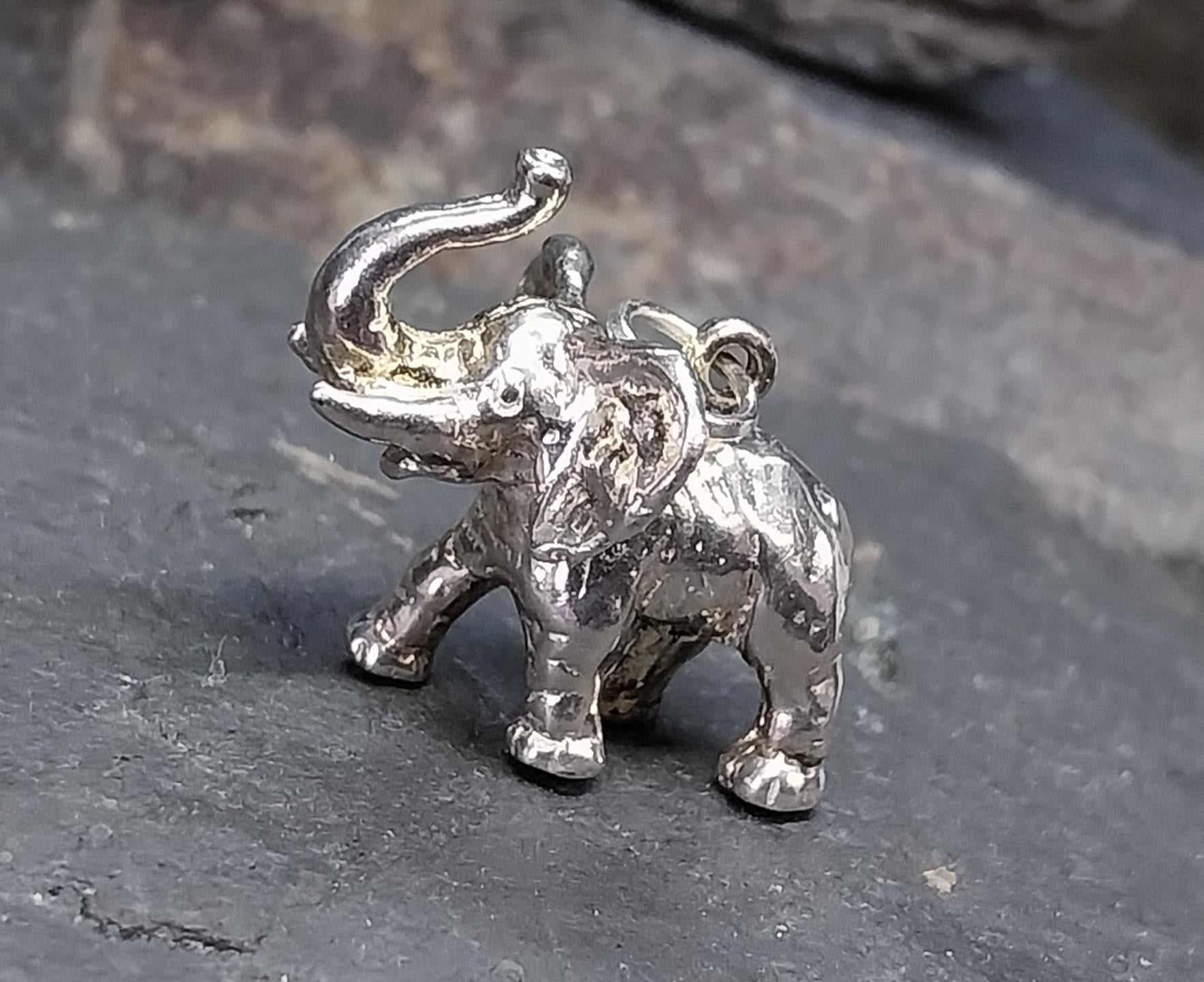 Vintage Silver ELEPHANT Charm or Pendant - 6.2g