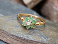9ct GOLD RING - with Emerald Green Gemstones & Diamond - Size uk M (us 6) - 1.1g
