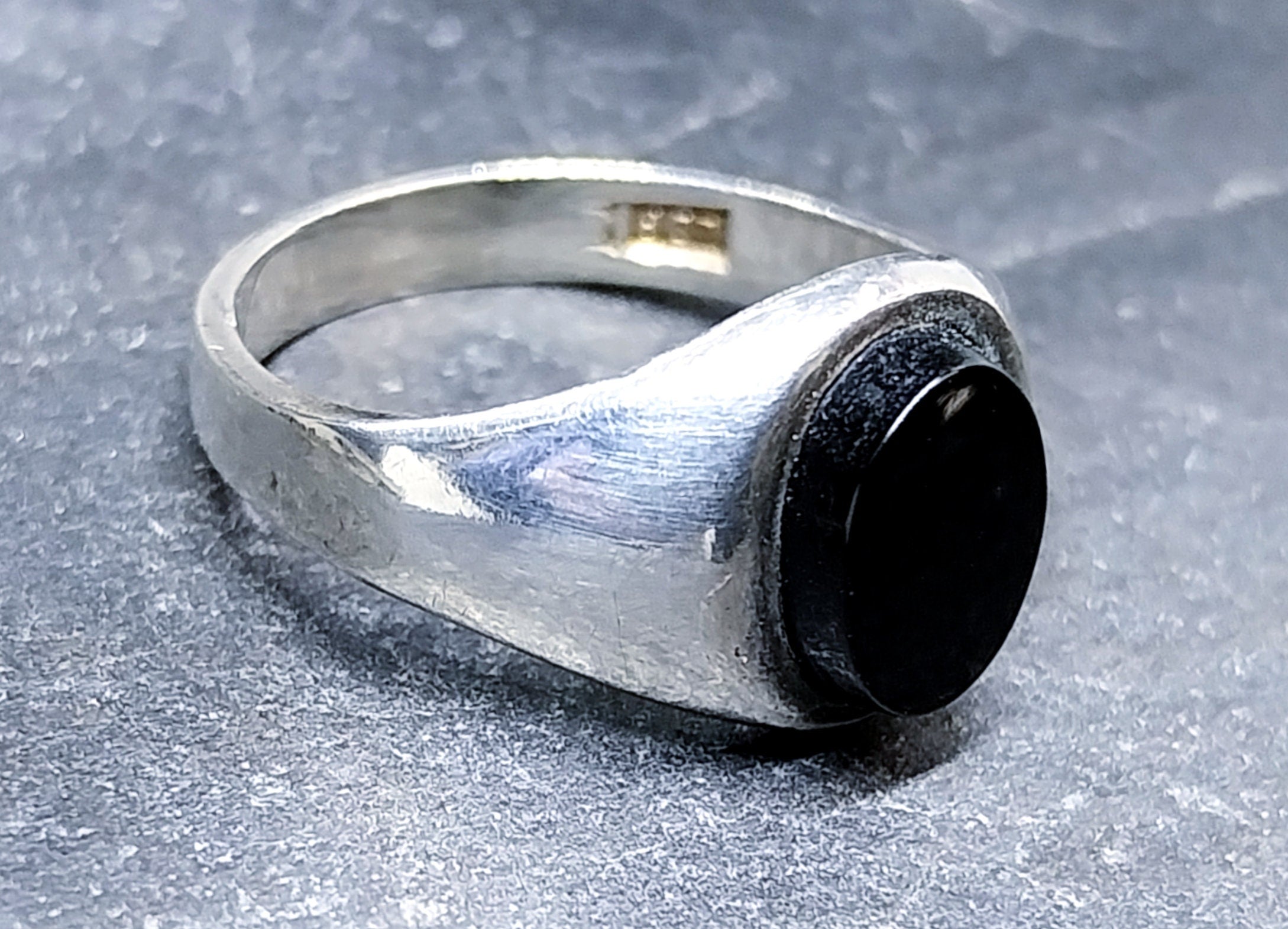 Vintage St SILVER Signet RING with Black ONYX Stone - uk size O (us 7) - 3.4g