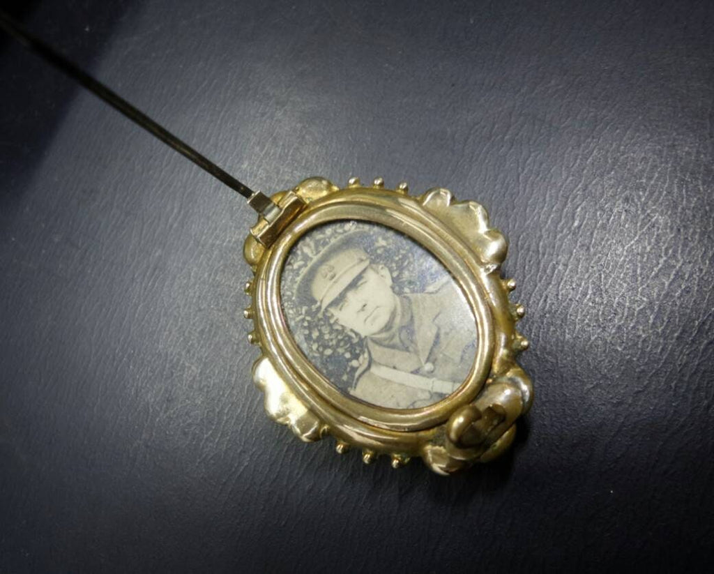 Victorian Photo Locket Brooch - Pinchbeck, Gilt  Mourning or Sweetheart with antique photo