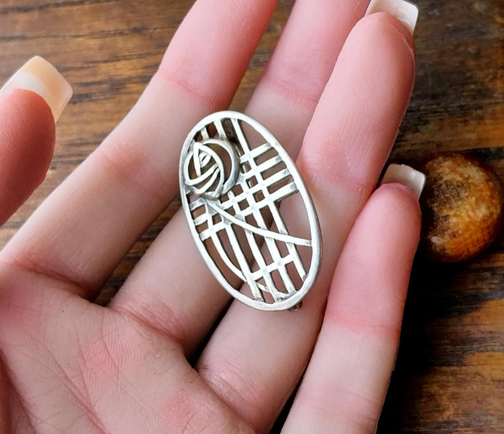 Sterling SILVER Oval Celtic ROSE Brooch - Carrick Jewellery 5.3g