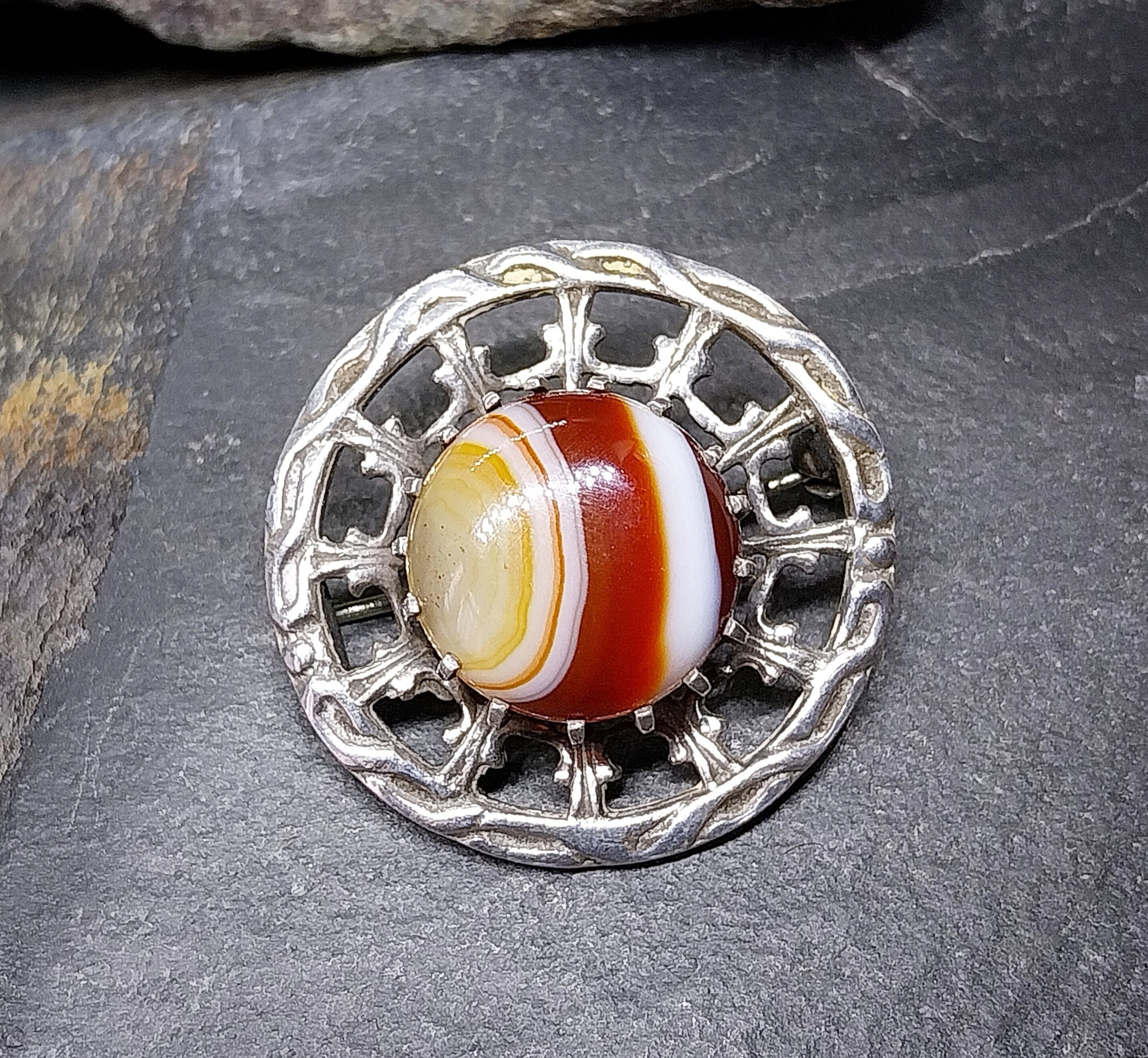 Robert Allison BROOCH - Striped Agate Scottish Silver Hallmarked c.1961 - 8.5g