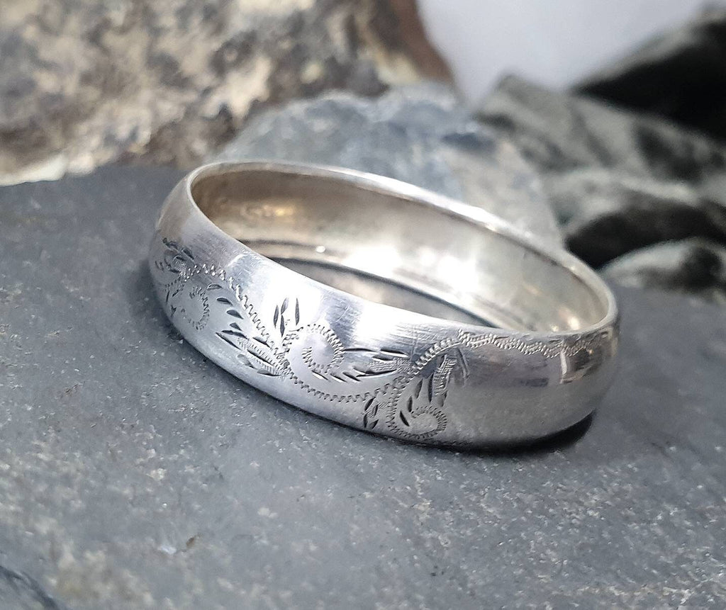 Antique BABY Silver Bangle Bracelet - Chester 1913 - 3.3g
