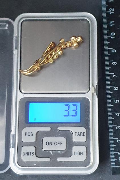 Vintage SHAMROCK Clover Brooch - Gold Tone with Clear Paste Stones