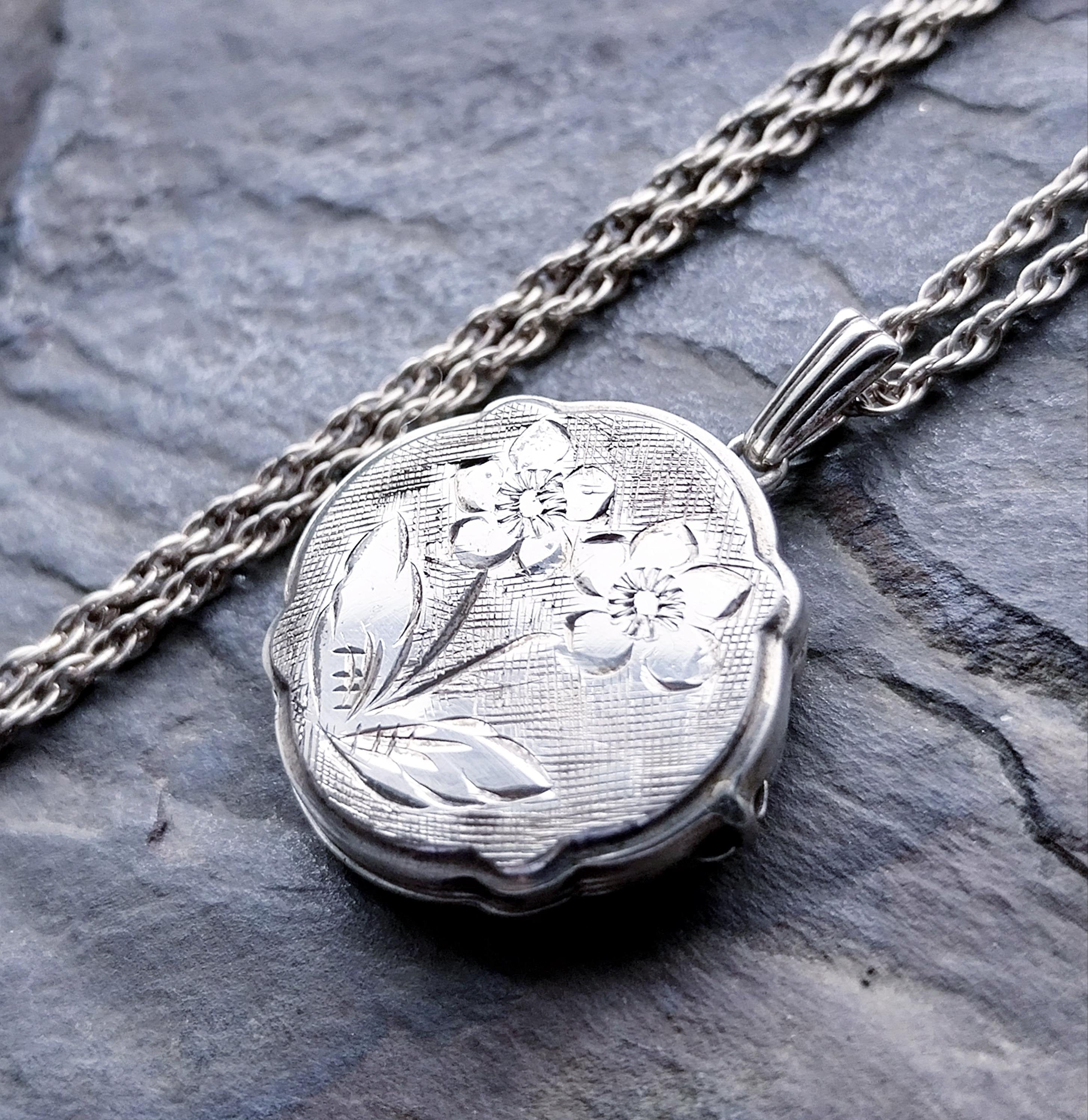 Vintage Georg Jensen SILVER LOCKET Necklace - Unusual Circle with 2 flowers on 16" Chain - 7g