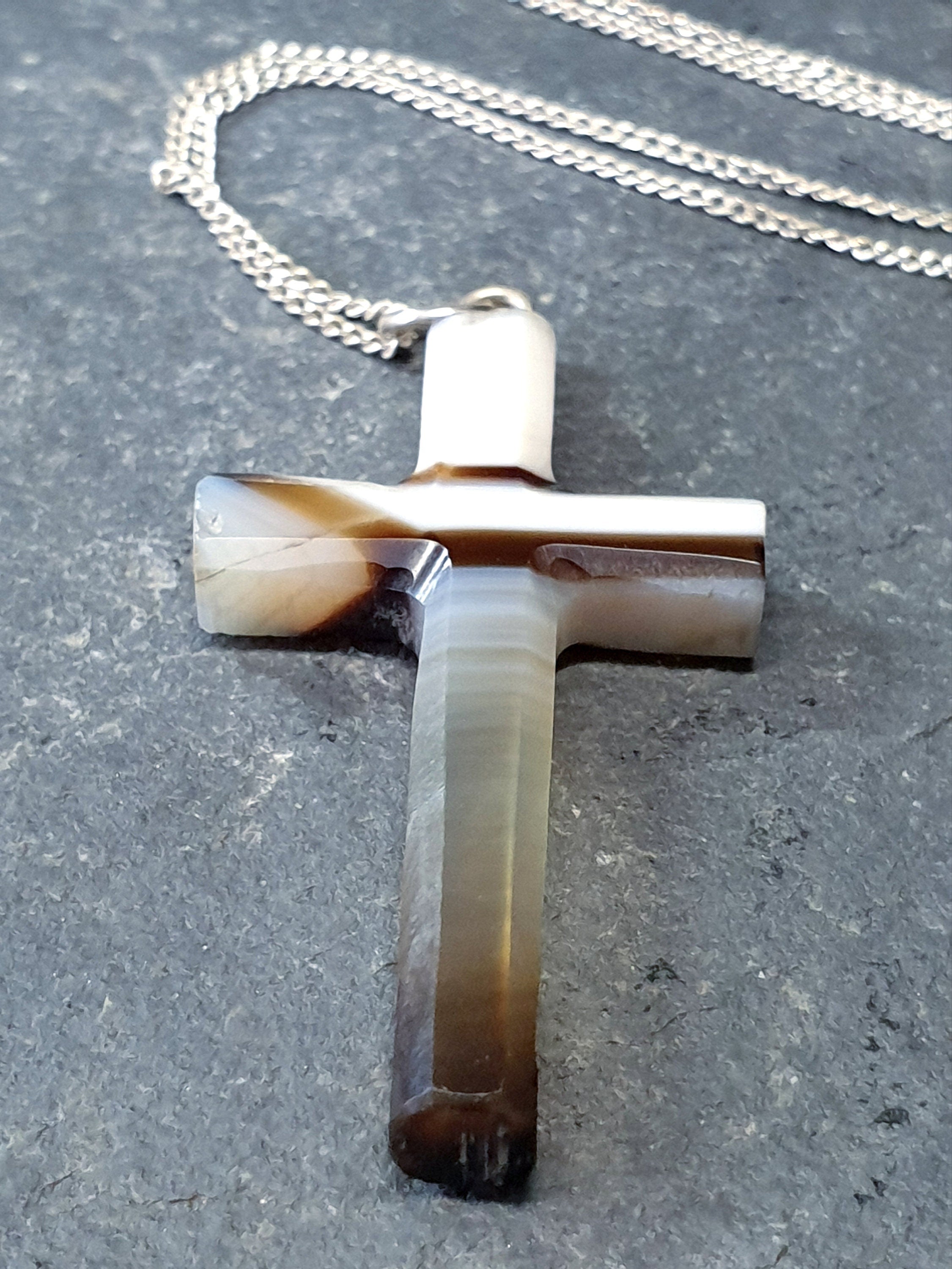 Victorian Antique Banded Agate Cross on 18" Sterling Silver Chain - 3.9g