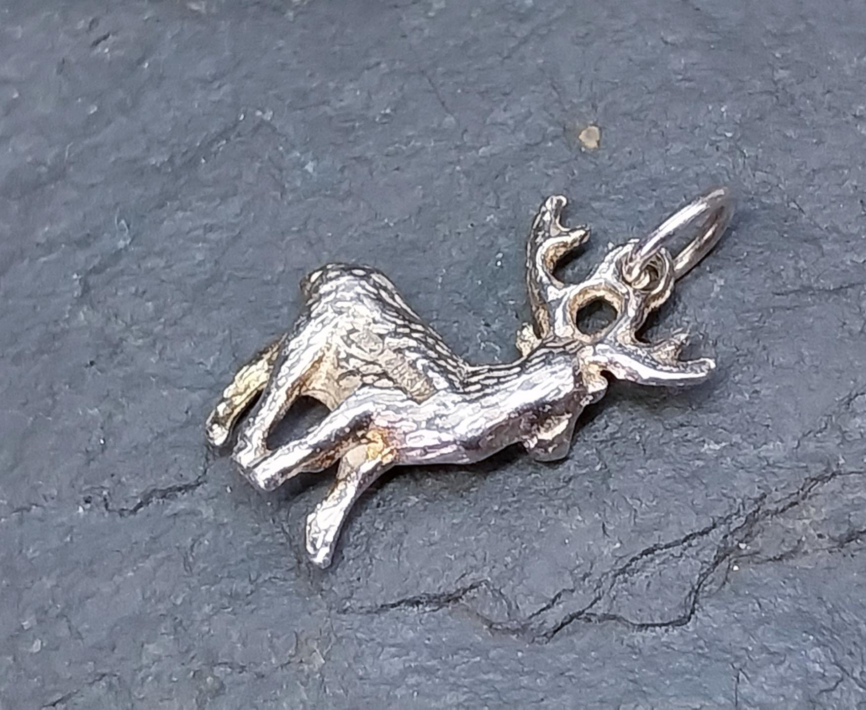 Sterling SILVER STAG DEER Charm Pendant - circa 1958 - 3.1g
