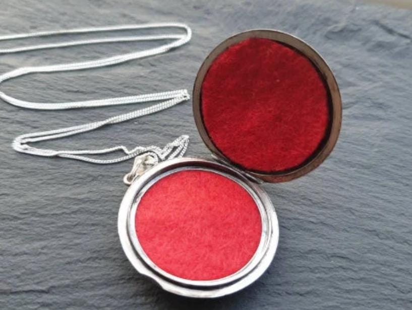 Huge Silver CIRCULAR LOCKET Necklace - Double Rose with 20" Chain - Joseph Smith - 10.9g