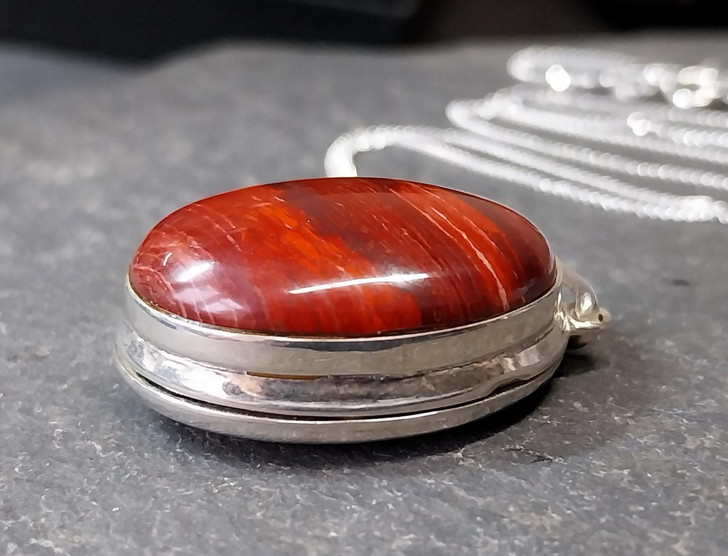 Sterling Silver RED JASPER Agate Locket Necklace  on 18" chain  - 12.2g