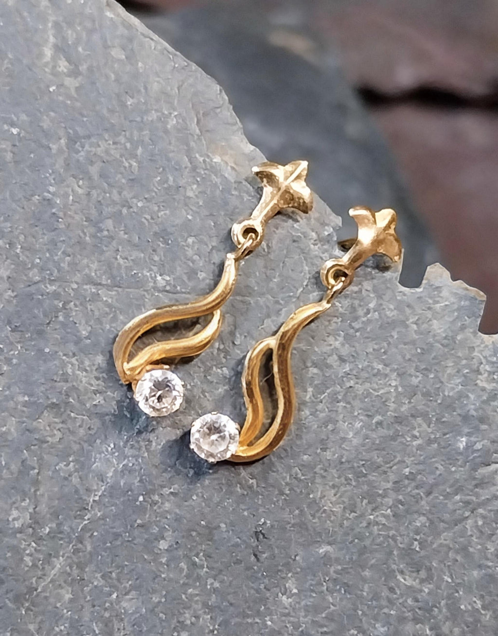 Vintage 9ct Gold Twist DROP EARRINGS - Dangling - 0.6g