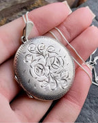 Huge Silver CIRCULAR LOCKET Necklace - Double Rose with 20" Chain - Joseph Smith - 10.9g