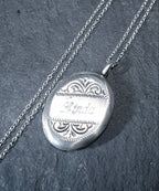 STERLING SILVER Locket Necklace - Engraved 'Linda' - with 18" Chain - 5g