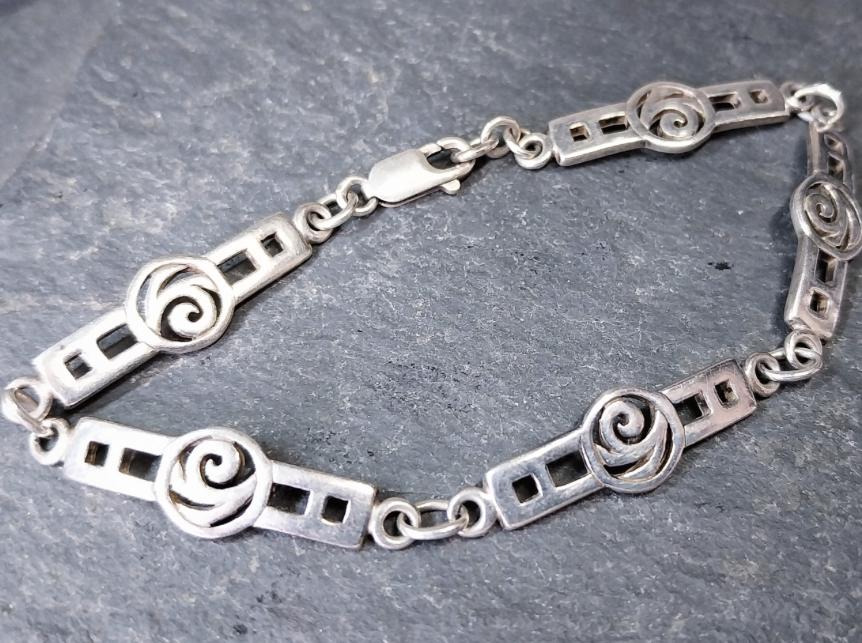 Vintage Celtic Sterling Silver Bracelet - Mackintosh Rose Links - 19cm - 10.6g