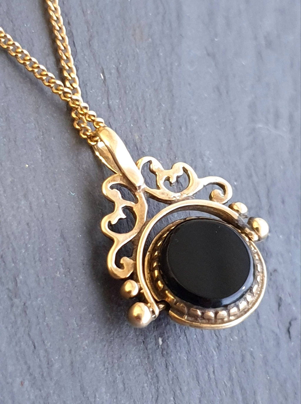 Vintage 9ct GOLD Spinner Watch Fob Pendant - Onyx & Carnelian - 3g