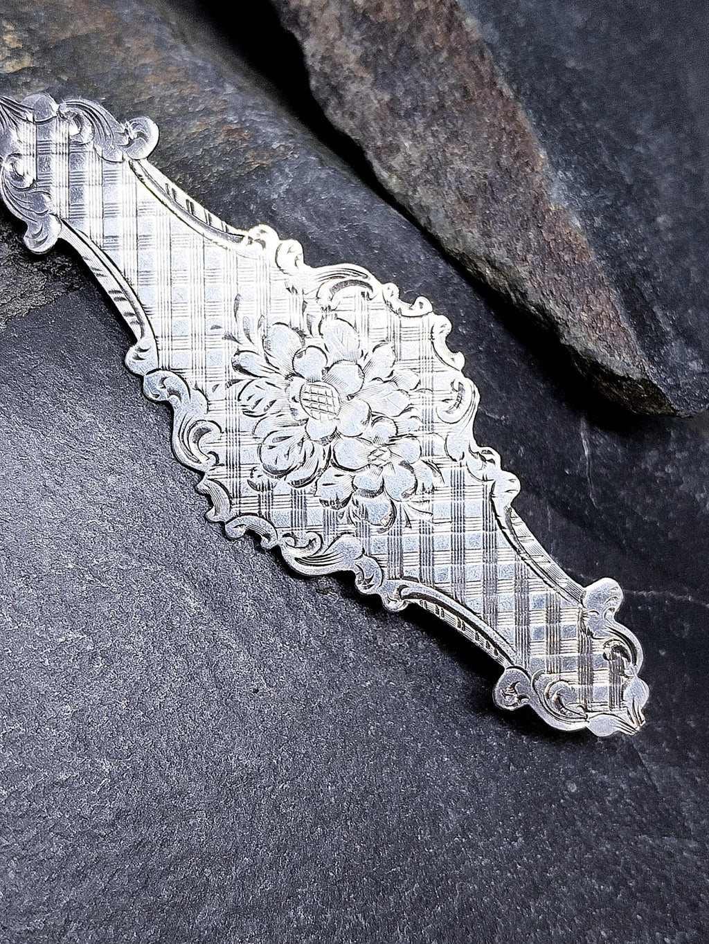Victorian SILVER BROOCH - Antique Floral Bouquet Design - 8.8g