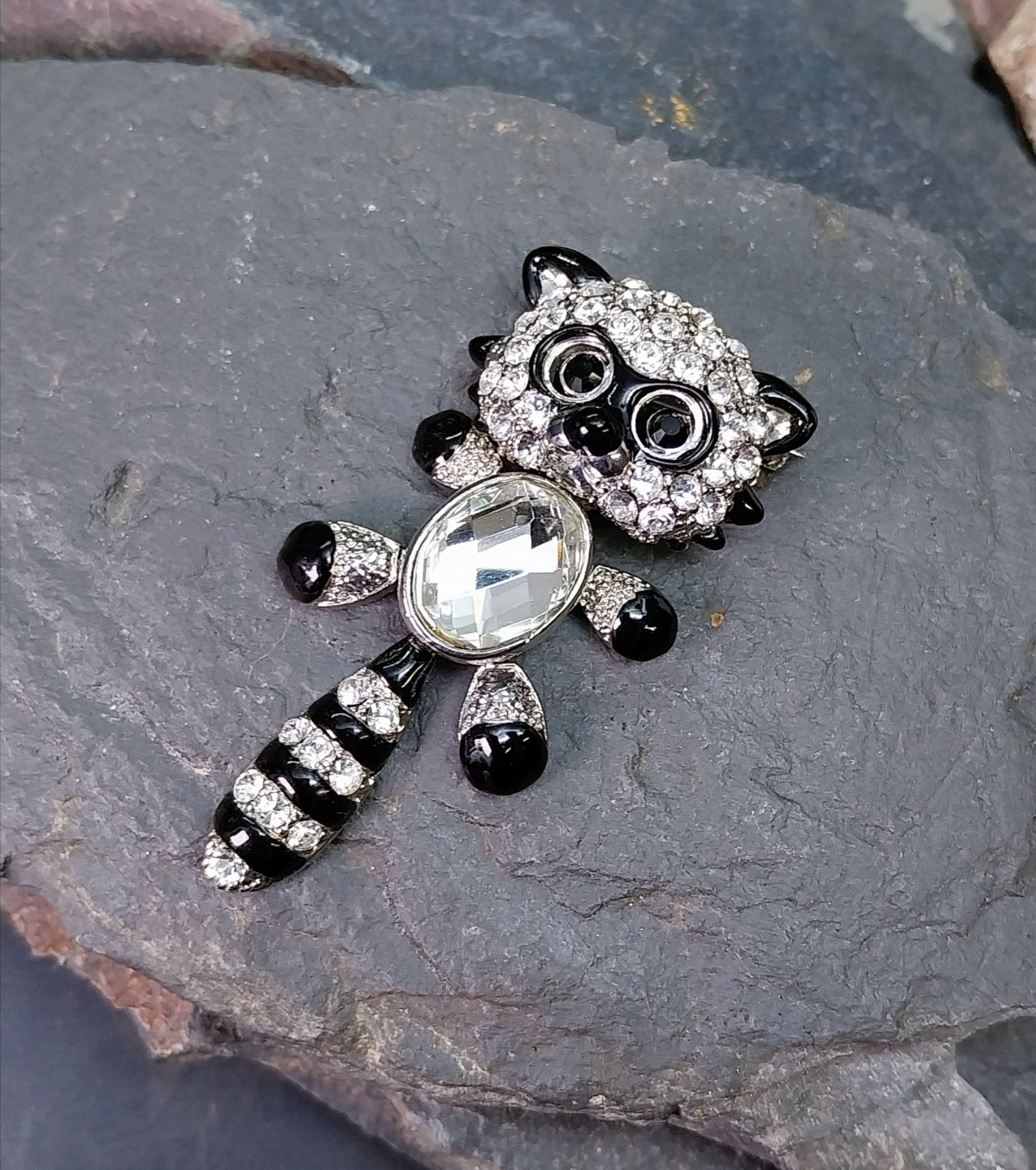 BUTLER & WILSON Moving Racoon Brooch - Articulated -  12.8g