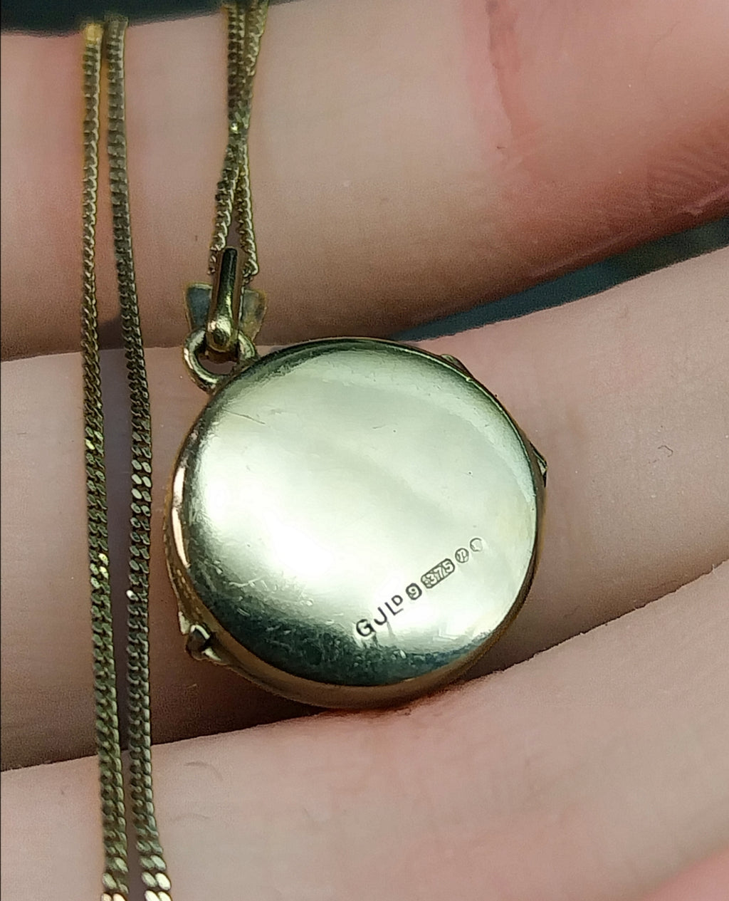GEORG JENSEN 9ct Gold  Three Flower Locket - with 18" Gold Chain - 3.3g