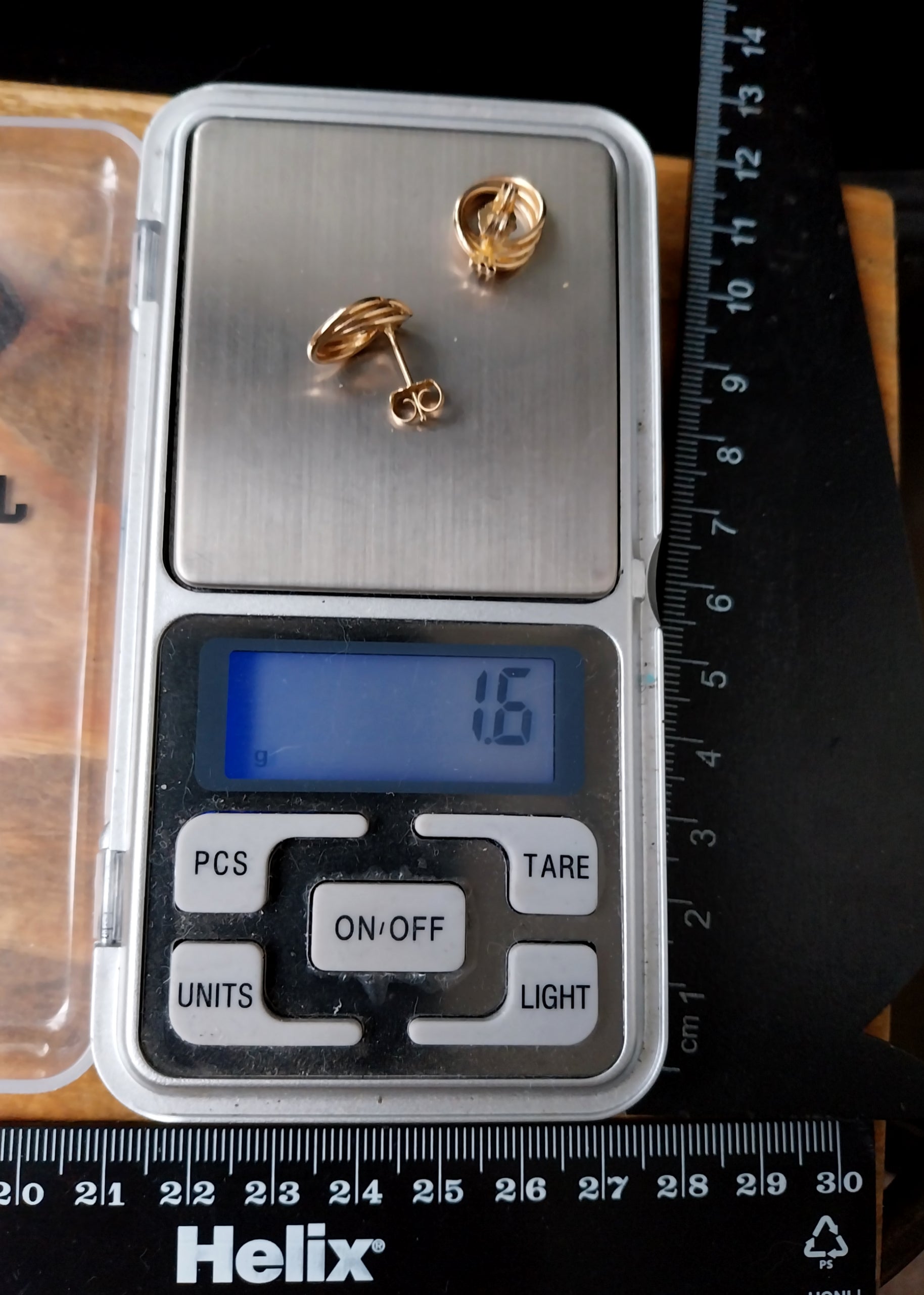 Vintage 9ct Gold Triple Hoop EARRINGS - butterfly backs - 1.6g