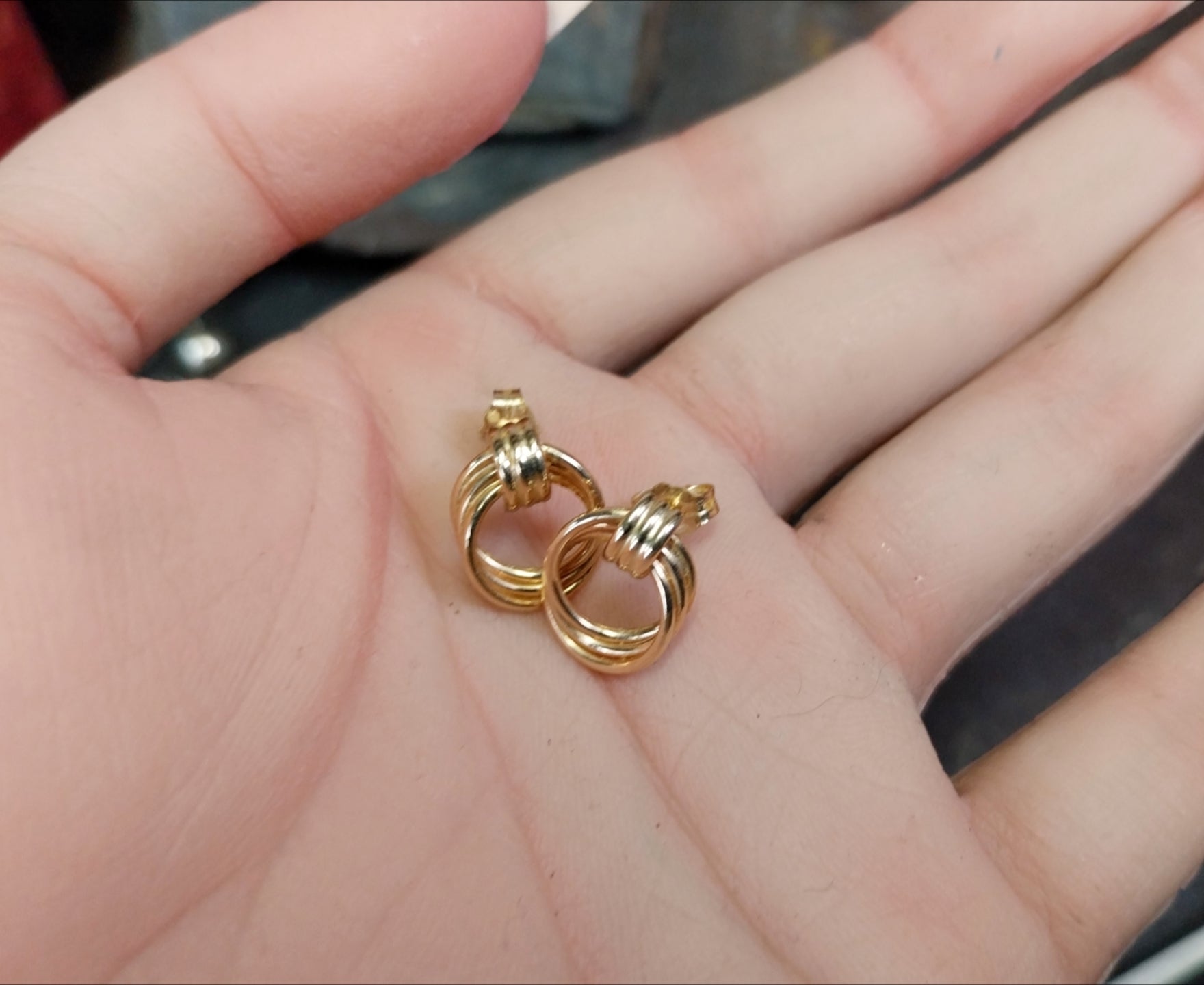 Vintage 9ct Gold Triple Hoop EARRINGS - butterfly backs - 1.6g