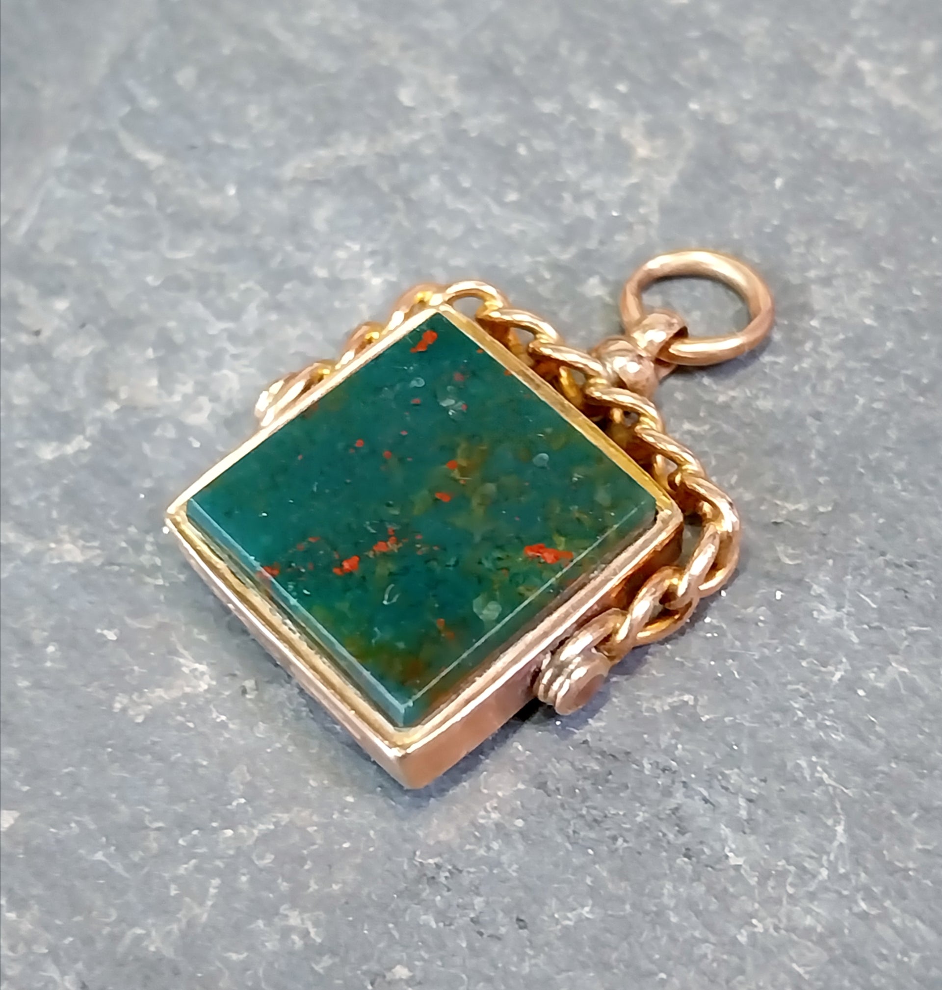 Antique 9ct GOLD BLOODSTONE & CARNELIAN Fob Pendant Spinner - Victorian 1889  7g